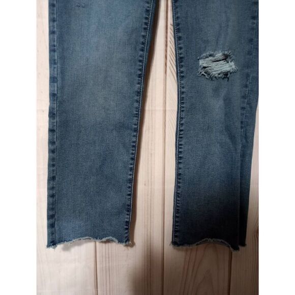 Denizen Jeans Ladies 8 Raw Hem Distressed - Picture 5 of 9